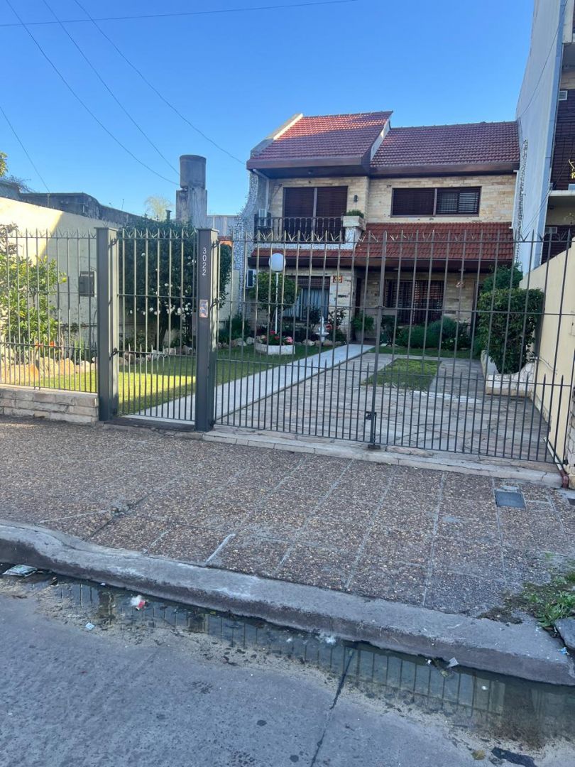 Casa en YERBAL 3000