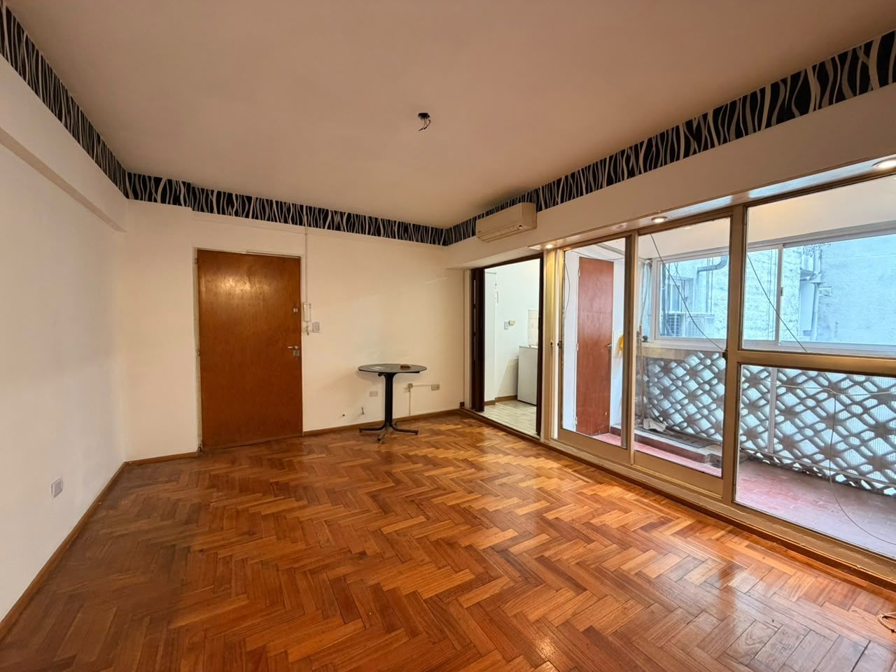 Departamento en Alsina 100