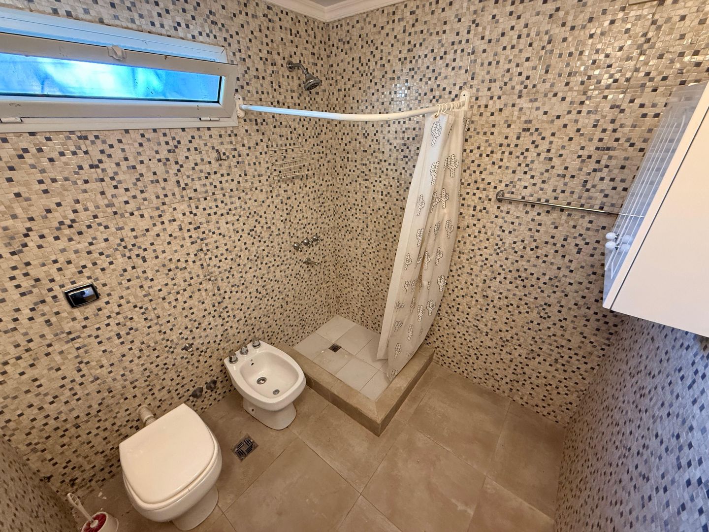 Casa EN VENTA Y ALQUILER