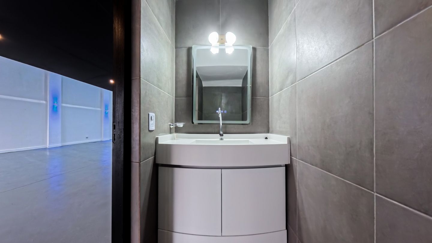 Local Comercial en Venta en Almirante Brown, G.B.A. Zona Sur
