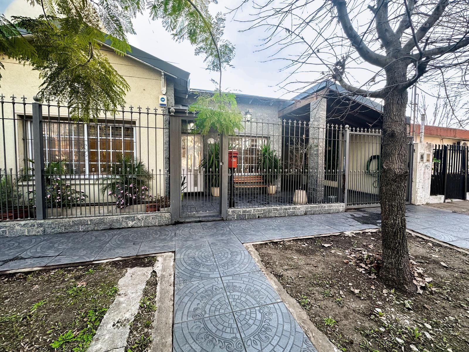 Casa en Venta en Moron, G.B.A. Zona Oeste