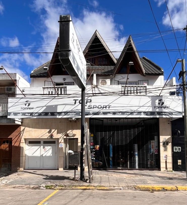 Local Comercial en Raul Alfonsin 100