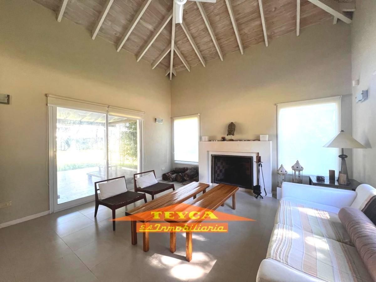Casa en venta La Herradura 5 ambientes