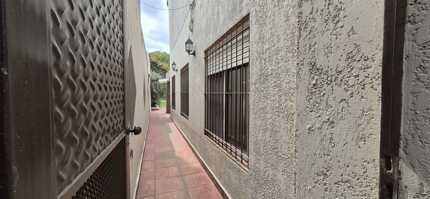 Casa en Venta en General San Martin, G.B.A. Zona Norte