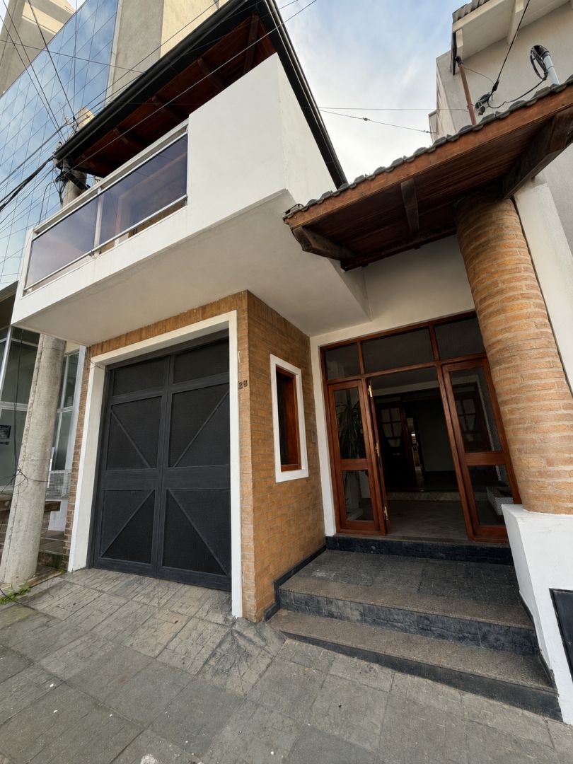 Casa en LINIERS 100