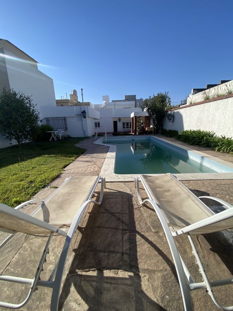 Casa en alquiler Centro 5 ambientes