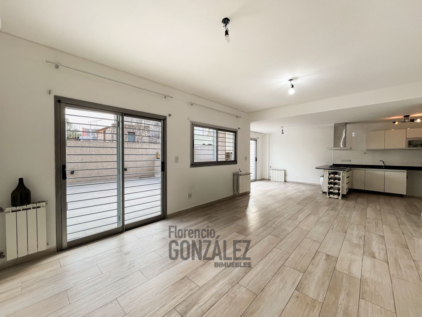 ALQUILER DEPARTAMENTO DE 3 AMBIENTES CON COCHERA EN BARRIO NAON MATADEROS 