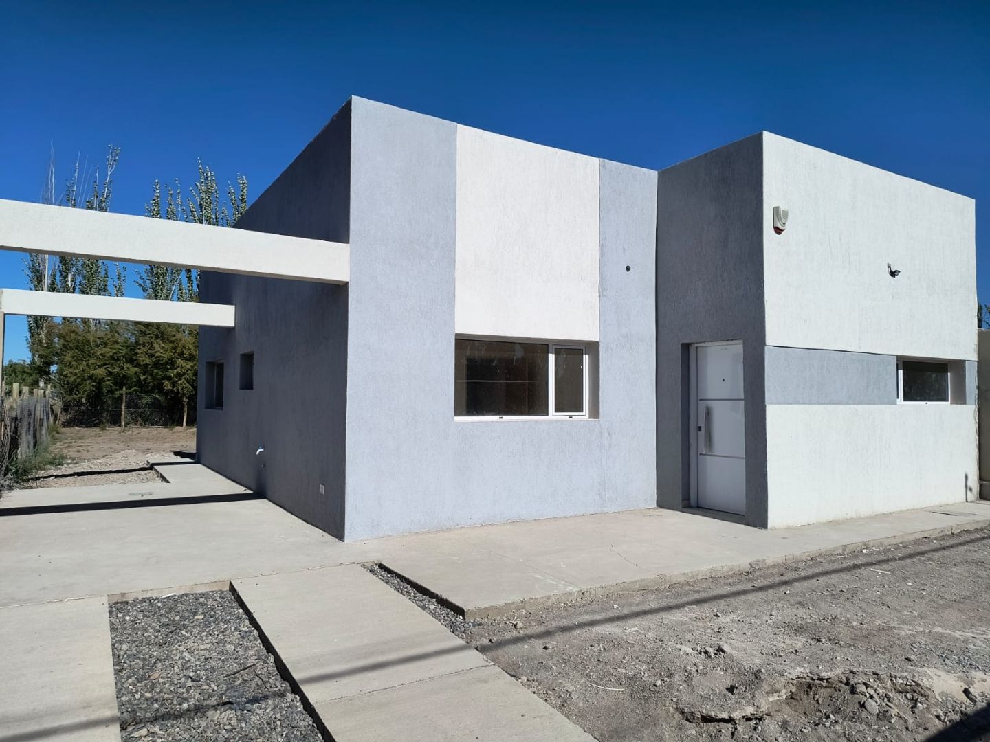 VENTA DE CASA EN General Fernández Oro - Las Viñas - 26