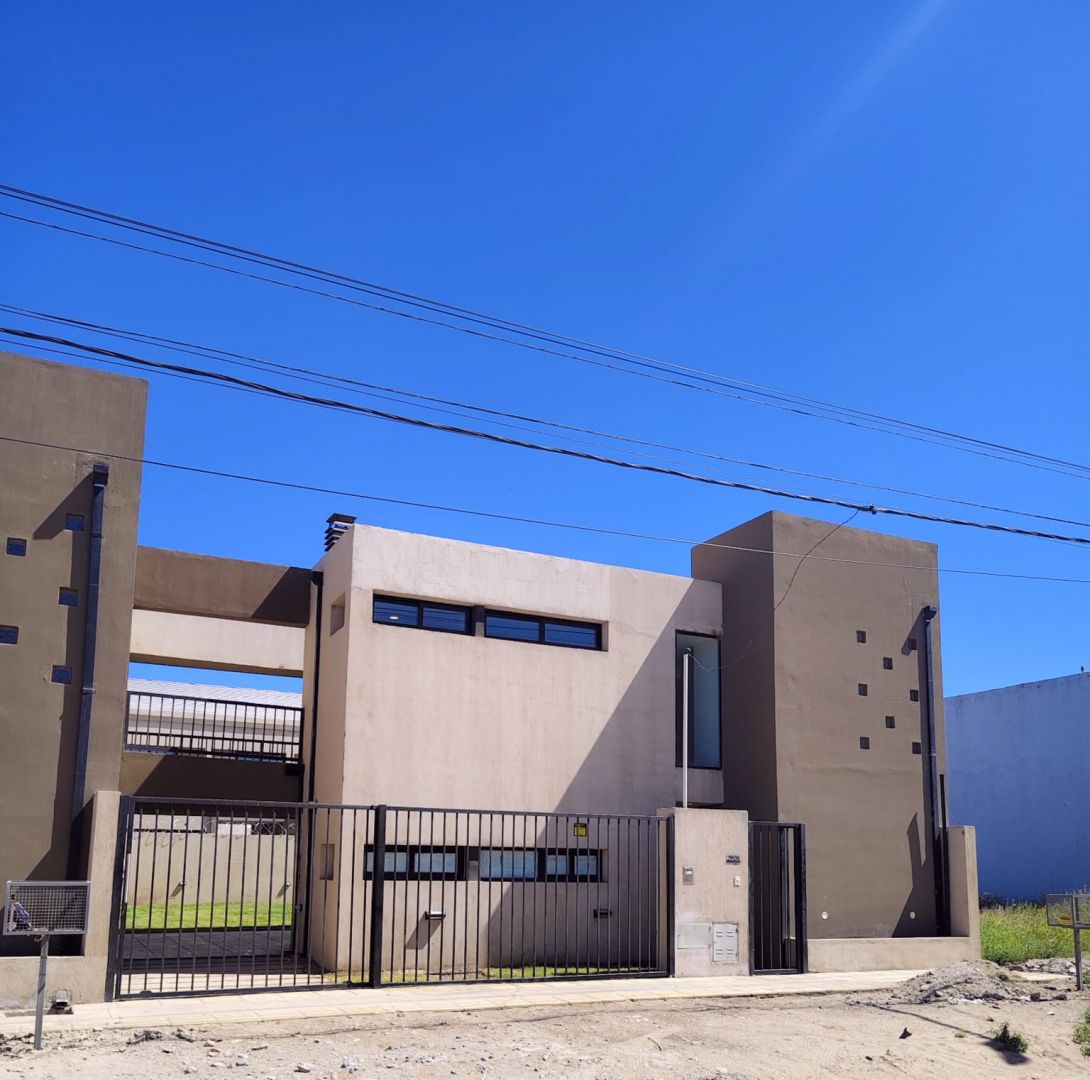 ALQUILER DE CASA EN Neuquén - Confluencia - 2