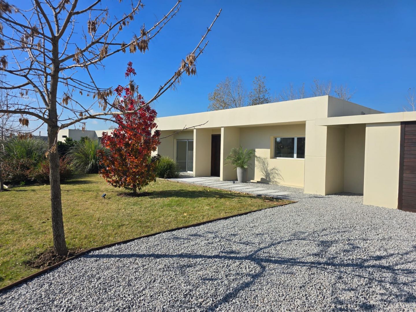 Casa EN VENTA Y ALQUILER