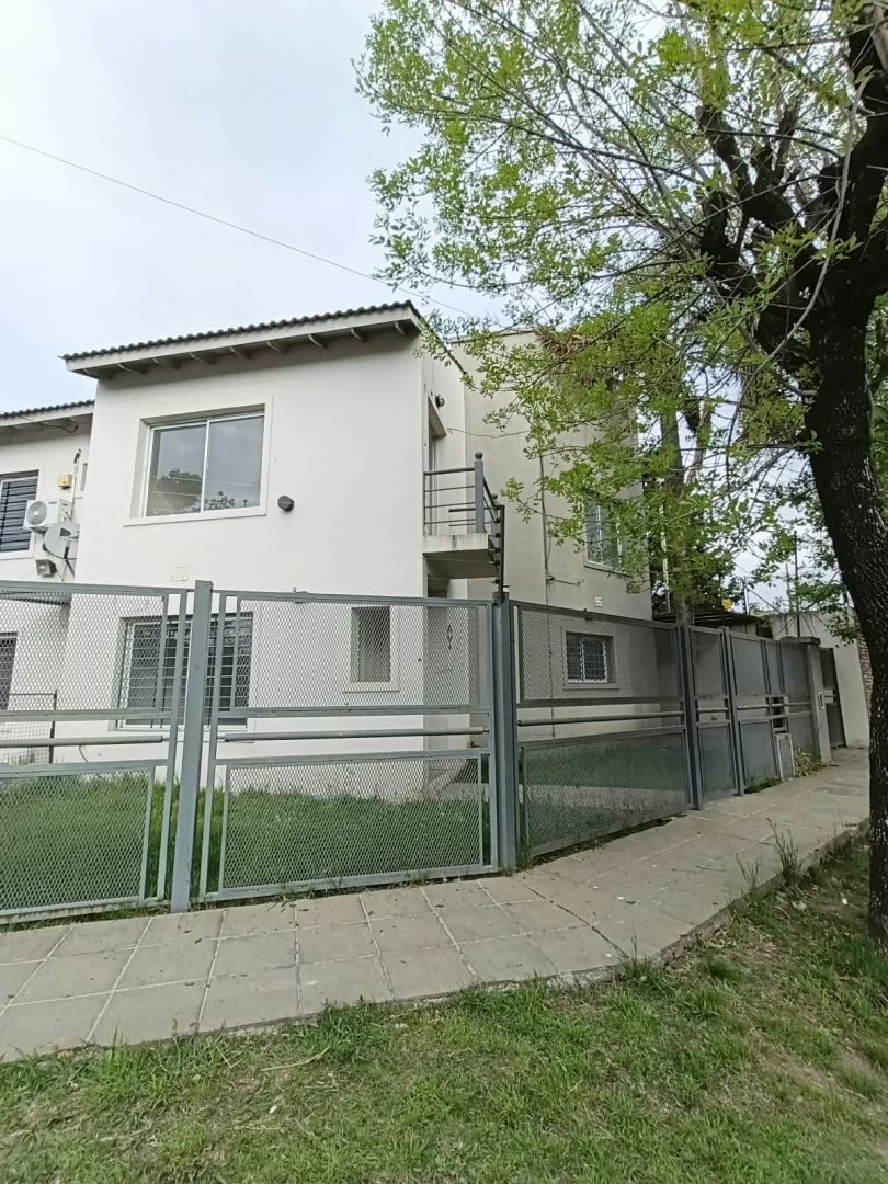 Casa en Fernandez de la 500