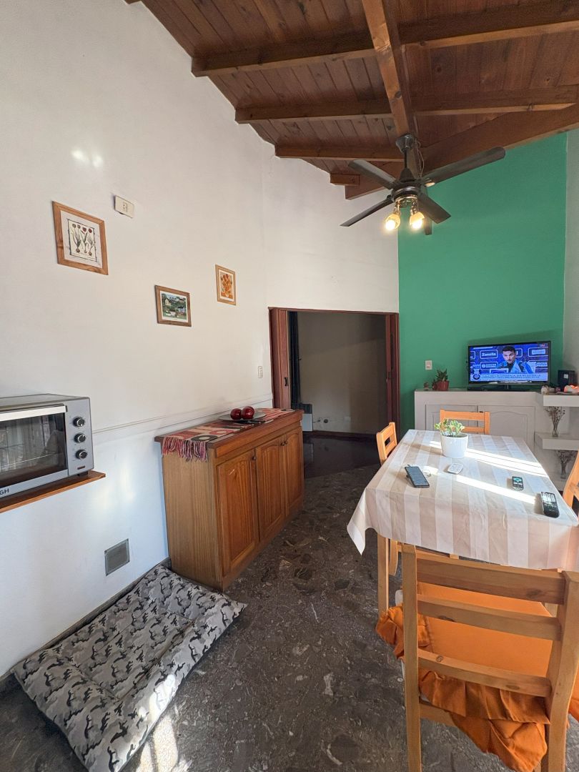 VENTA DE CASA EN Almirante Brown - Longchamps - 22