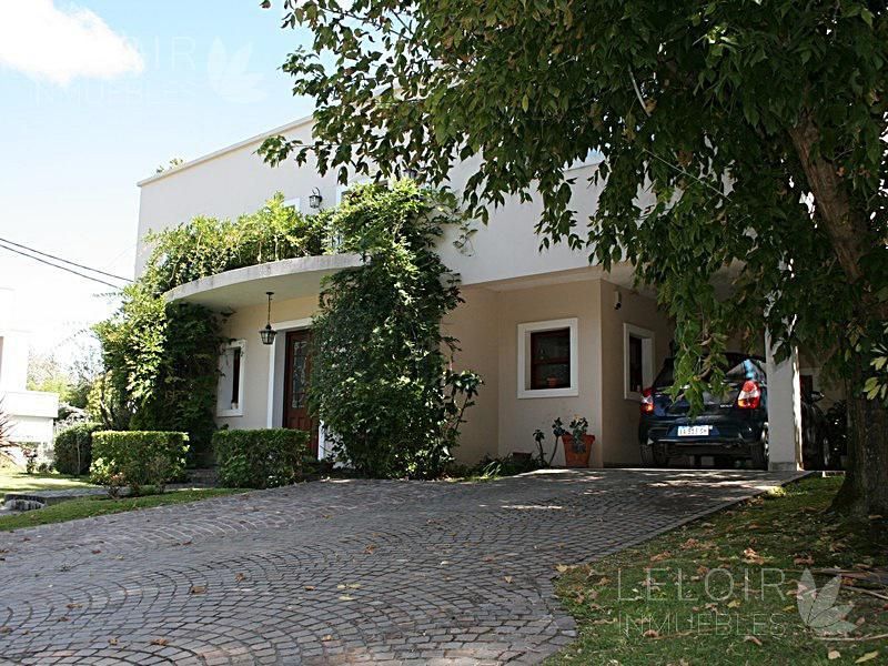 Casa en Venta en Ituzaingo, G.B.A. Zona Oeste
