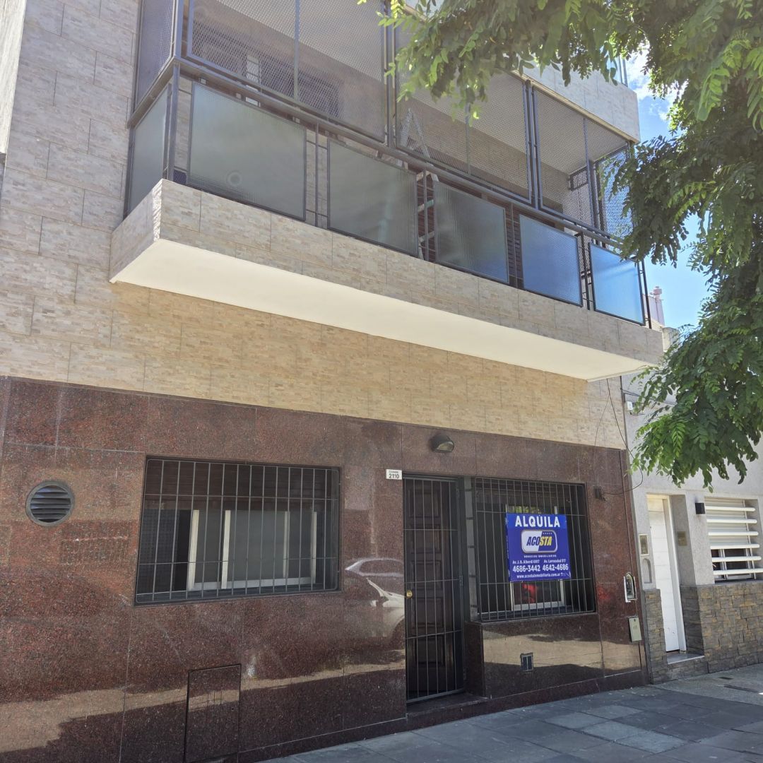 ALQUILER DE CASA EN Mataderos — foto 2