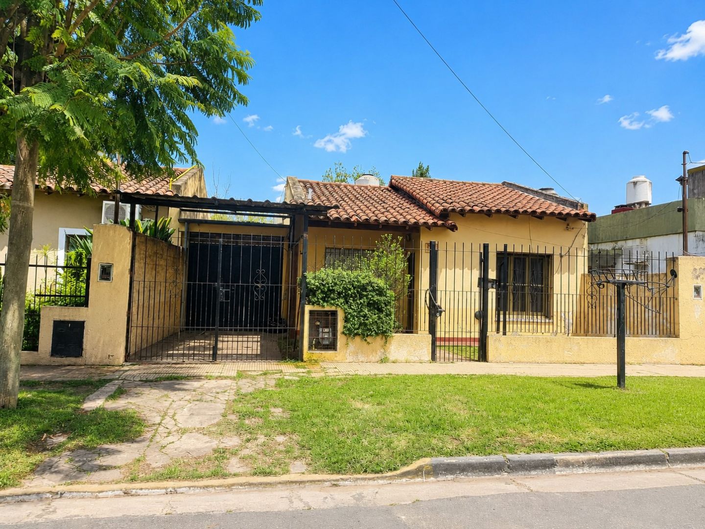 Casa en Yatasto 1400