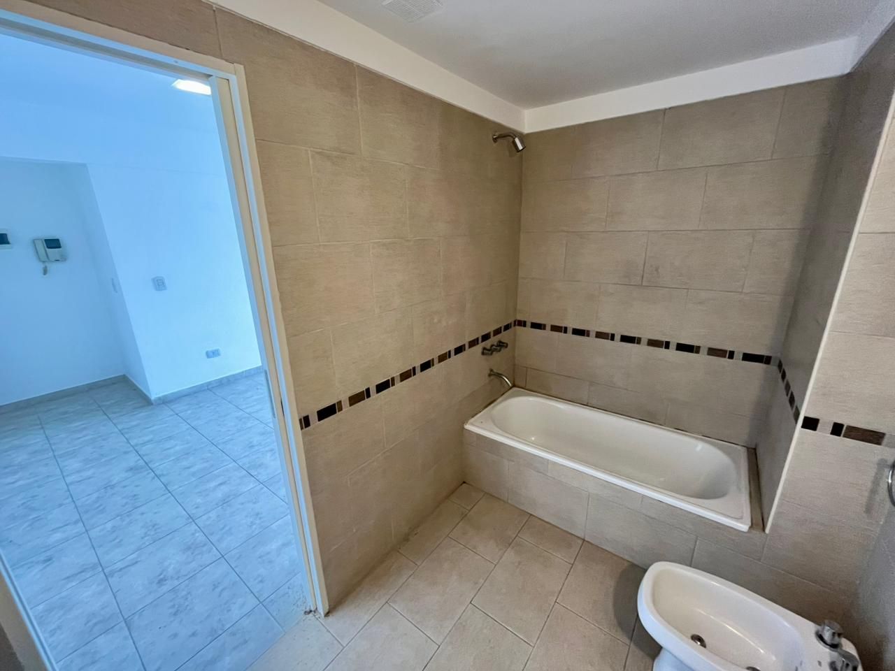 ALQUILER DE DEPARTAMENTO EN Tres de Febrero - Caseros - 18
