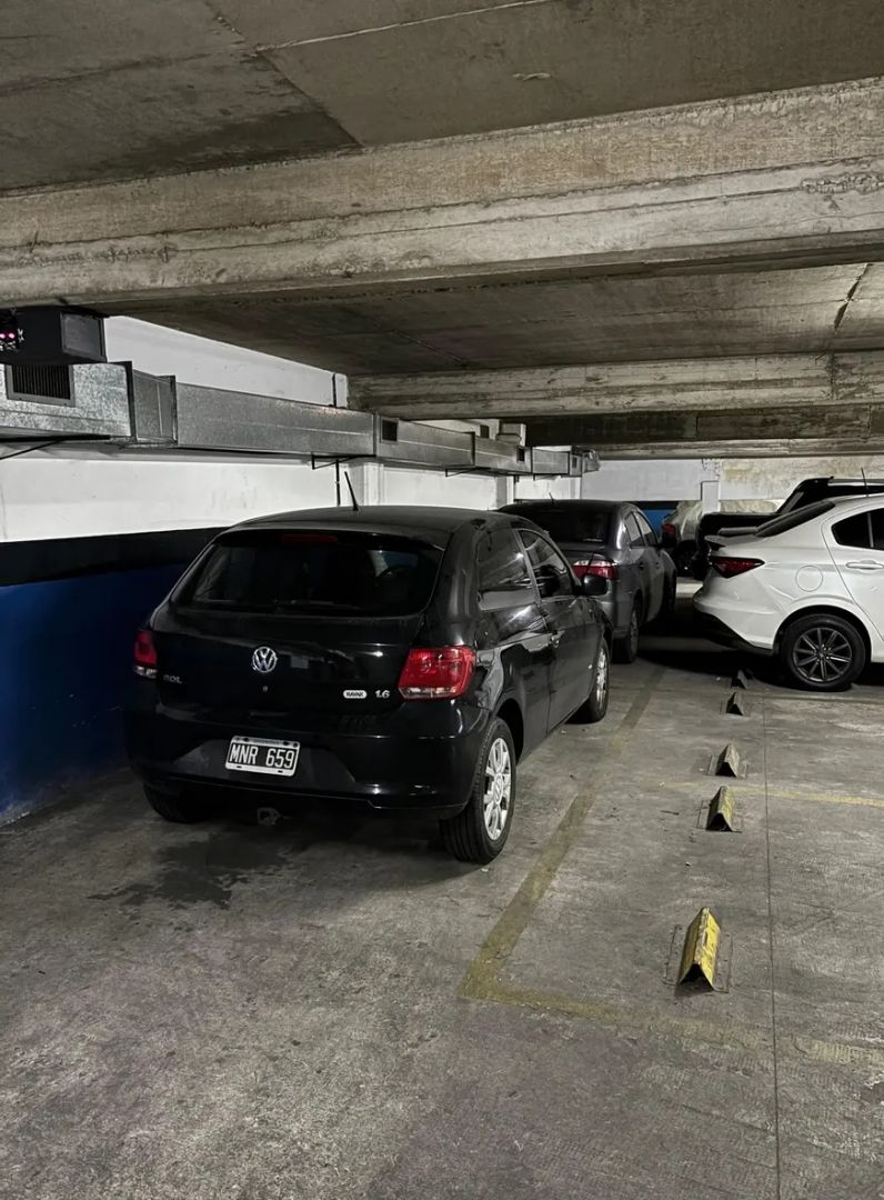 Hipólito Yrigoyen 2100 Balvanera Cochera U$19.500