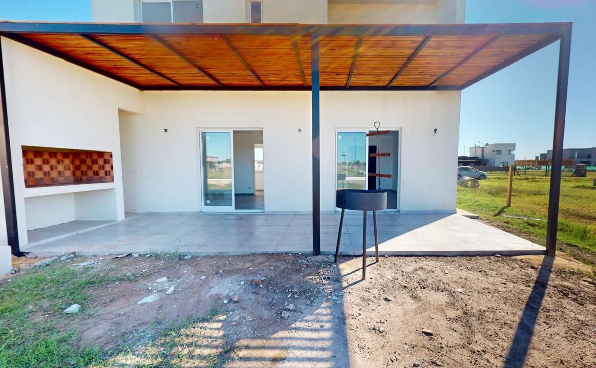 VENTA DE CASA EN Ezeiza - Laguna Azul - 40