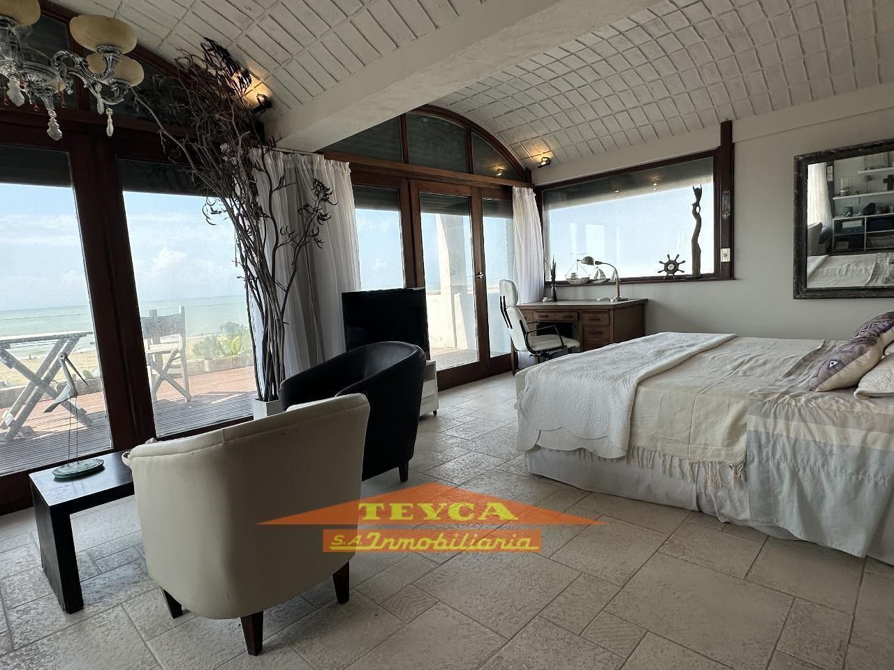 Casa en venta Lasalle 10 ambientes