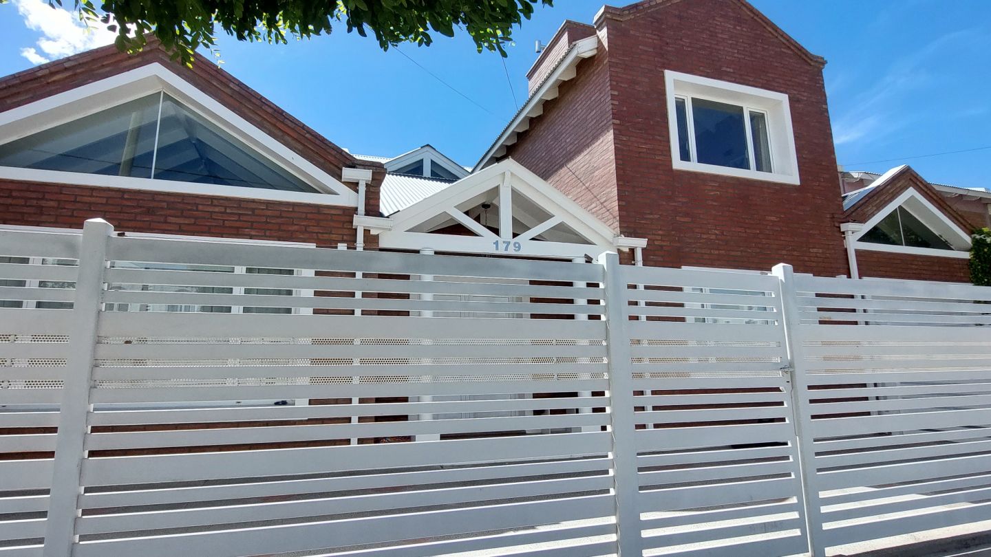 VENTA DE CASA EN Puerto Madryn - ZONA SUR - 1