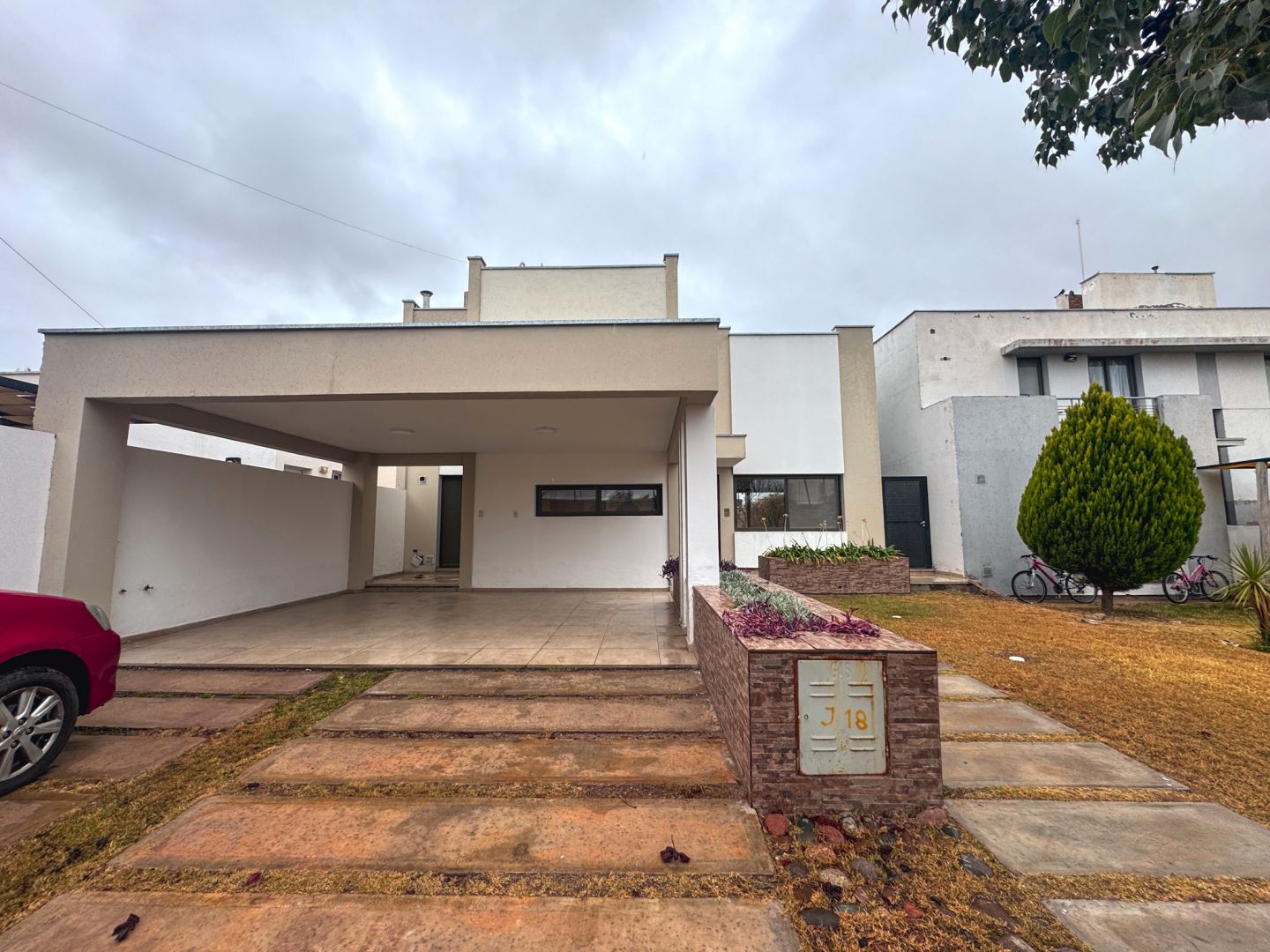 Casa en Los Solares 72 ambientes