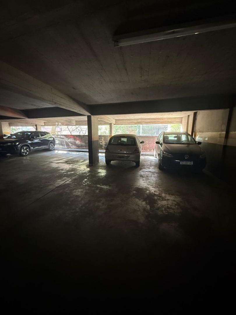 Comoda cochera en Hidalgo 62