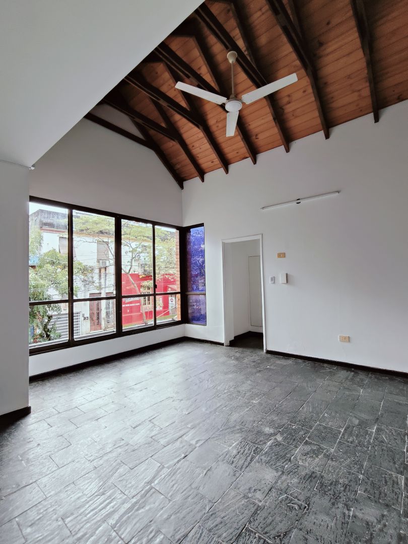 En alquiler céntrico local apto para oficinas o comercio — foto 4