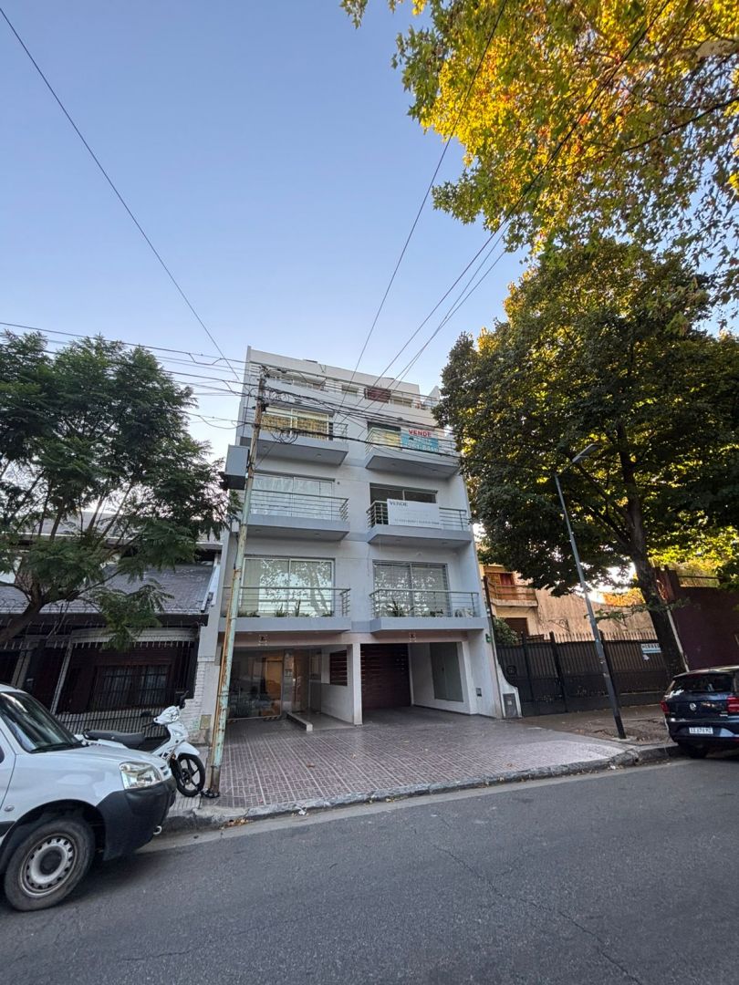 Venta Departamento con Balcón en Villa Luro