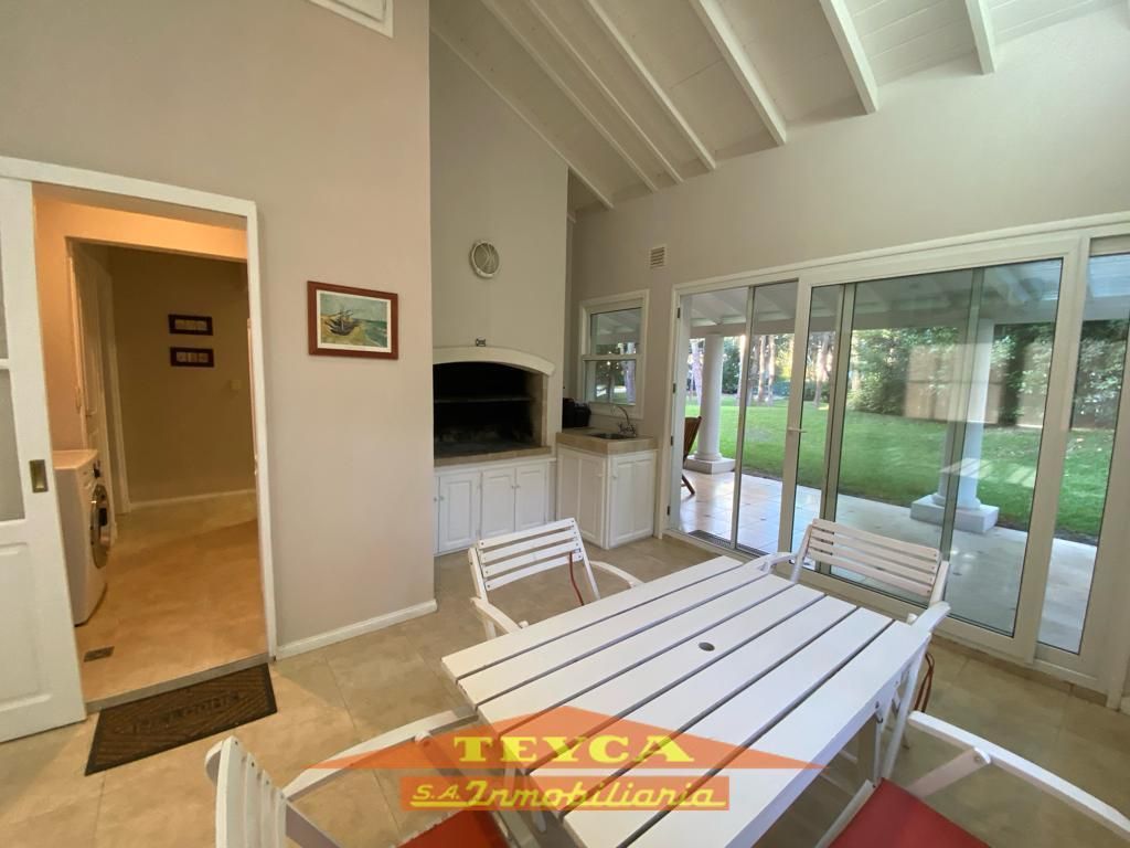 Casa en venta Pinamar Chico 4 ambientes
