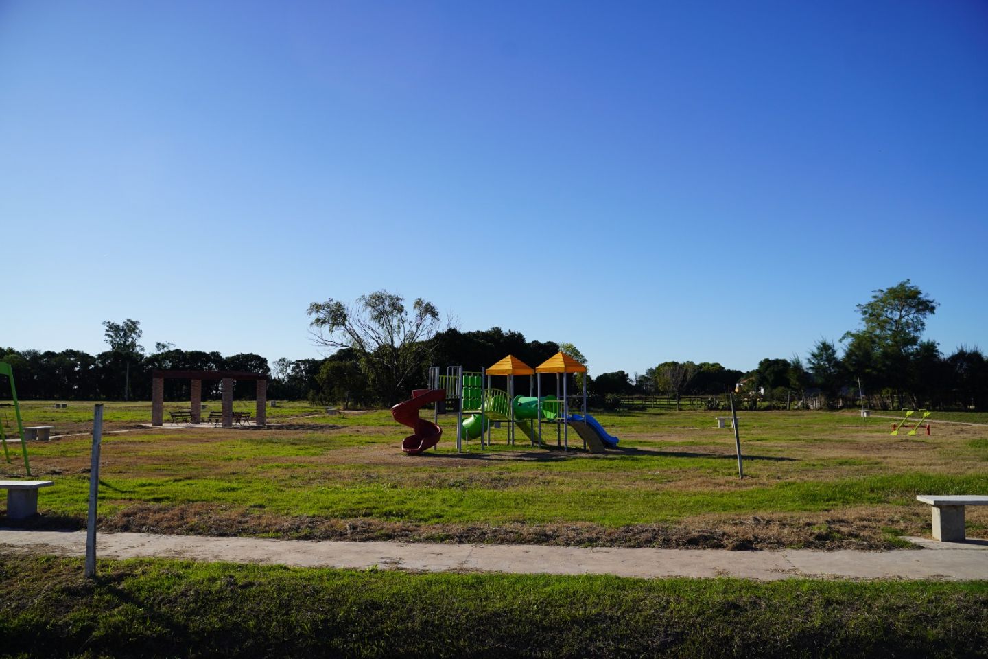 Terreno en Grütly · foto 5