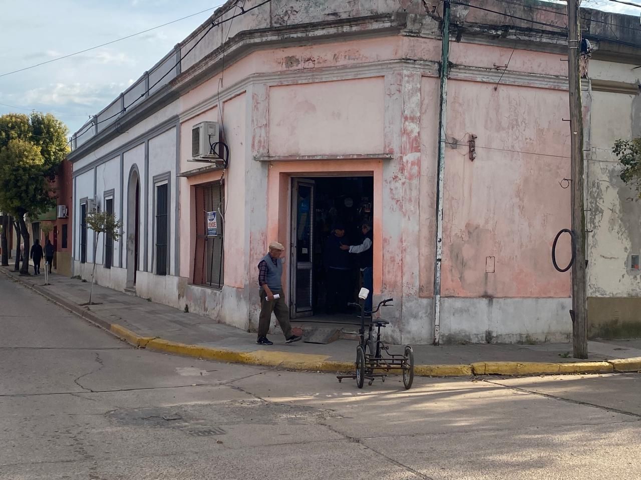 Local Comercial en 25 DE MAYO y TUC