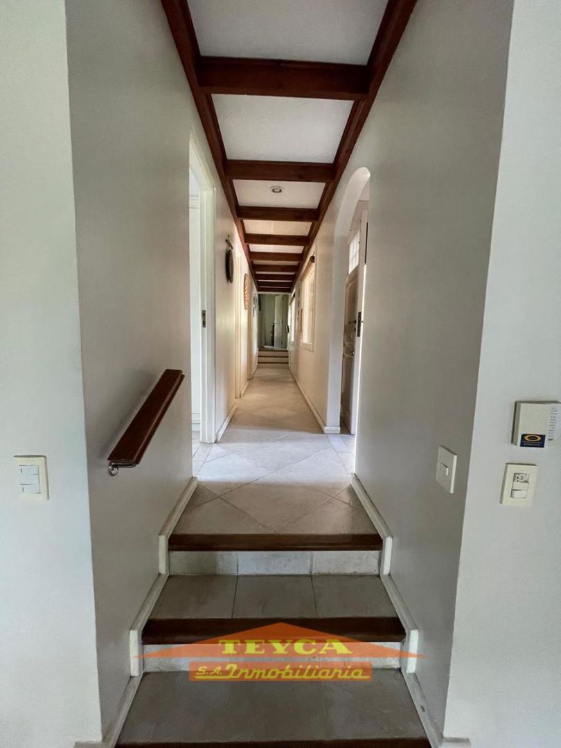 Casa en venta Lasalle 4 ambientes