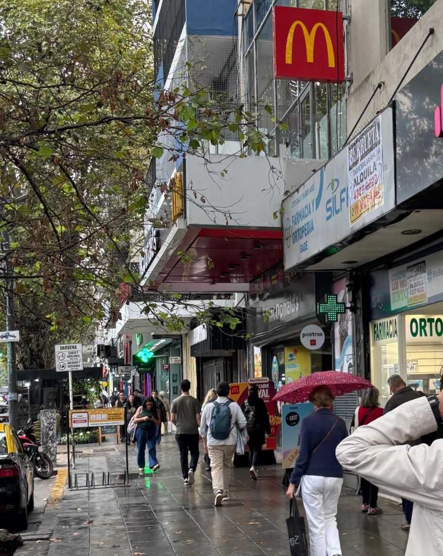 Local Comercial en AV. SANTA FE 4200