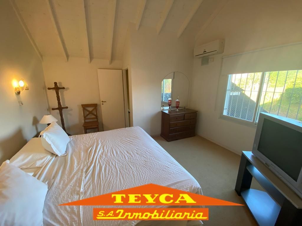 Casa en venta Lasalle 4 ambientes