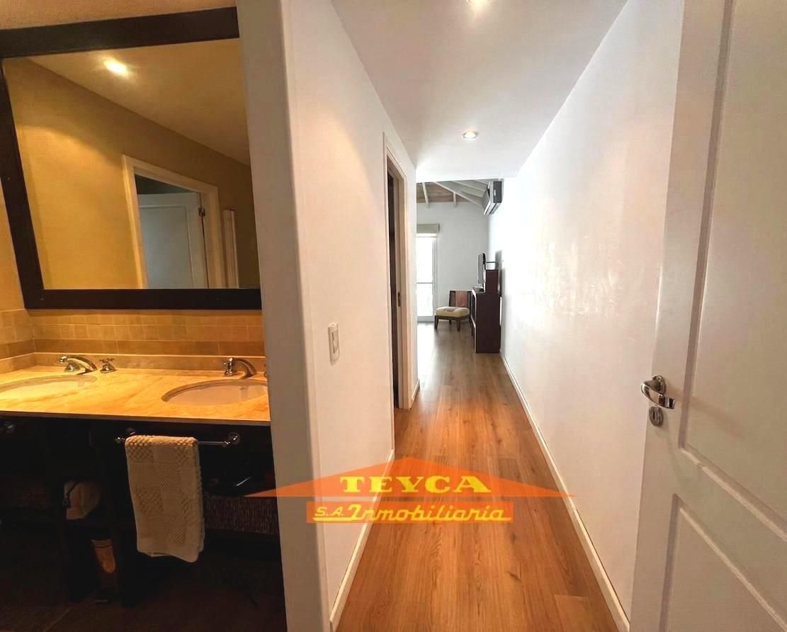 Casa en venta La Herradura 5 ambientes