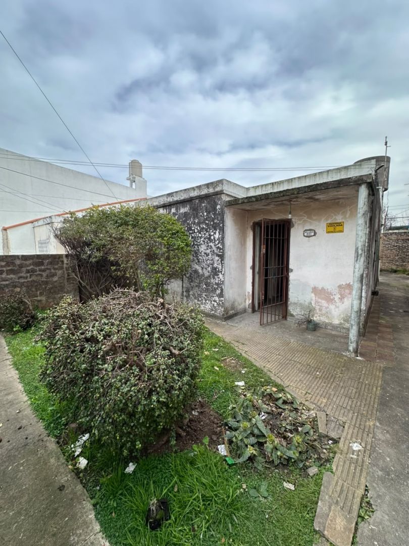 Casa en AVELLANEDA 200
