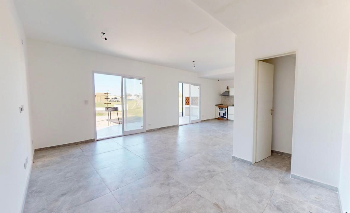 VENTA DE CASA EN Ezeiza - Laguna Azul - 6