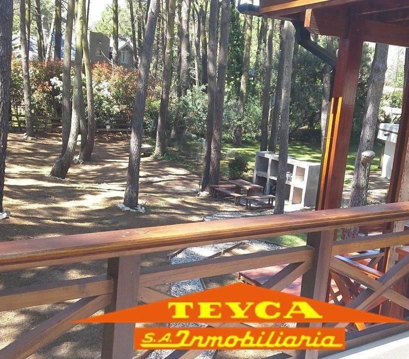 Casa en venta Caril&oacute; 8 ambientes