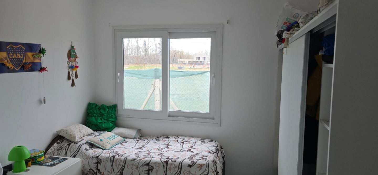 VENTA DE CASA EN Plottier - Los Canales - 35