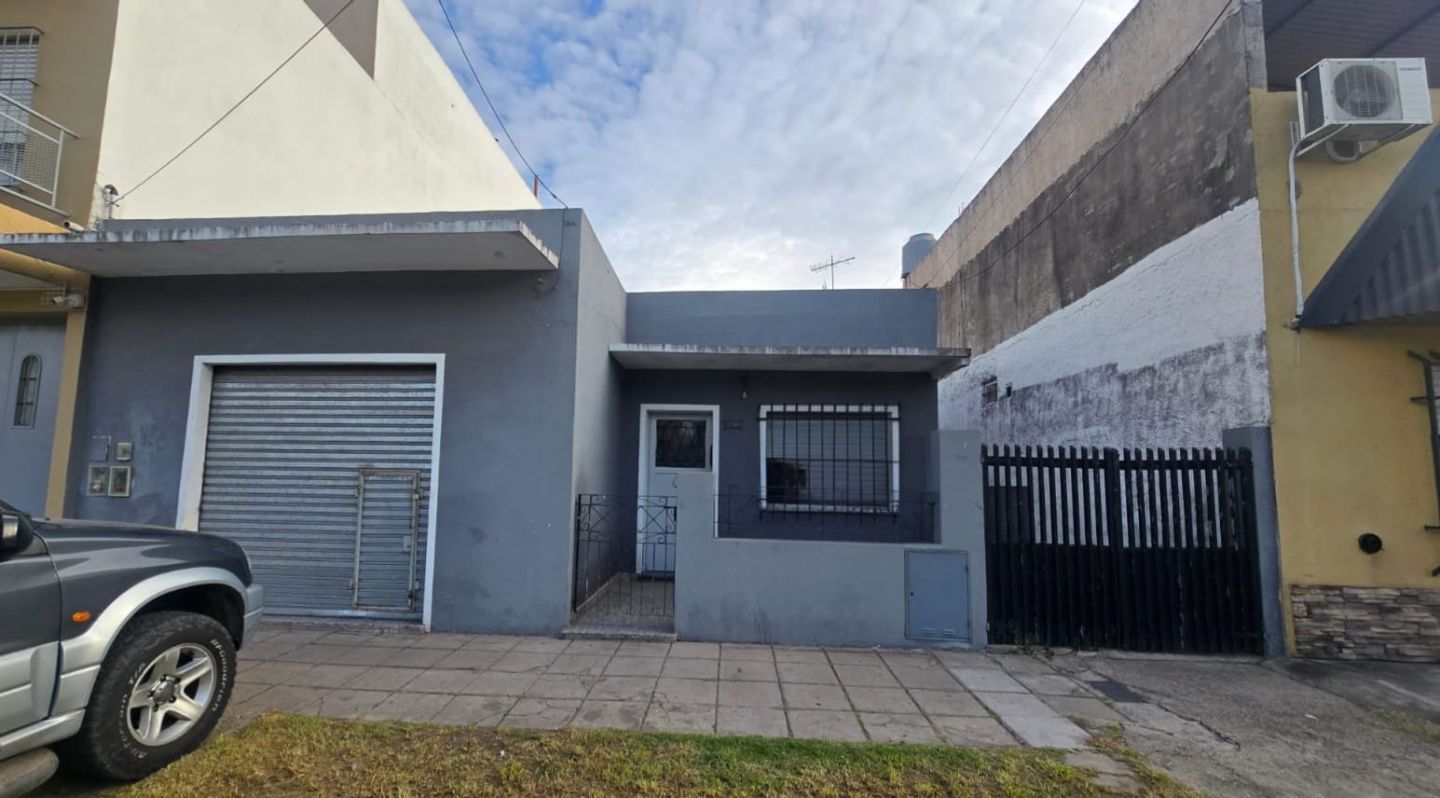 Casa en Rivera Indarte 2300
