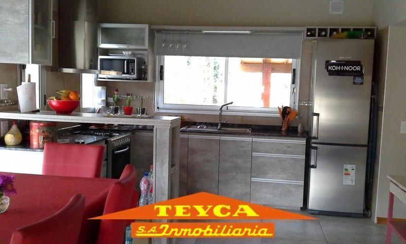 Casa en venta Caril&oacute; 8 ambientes