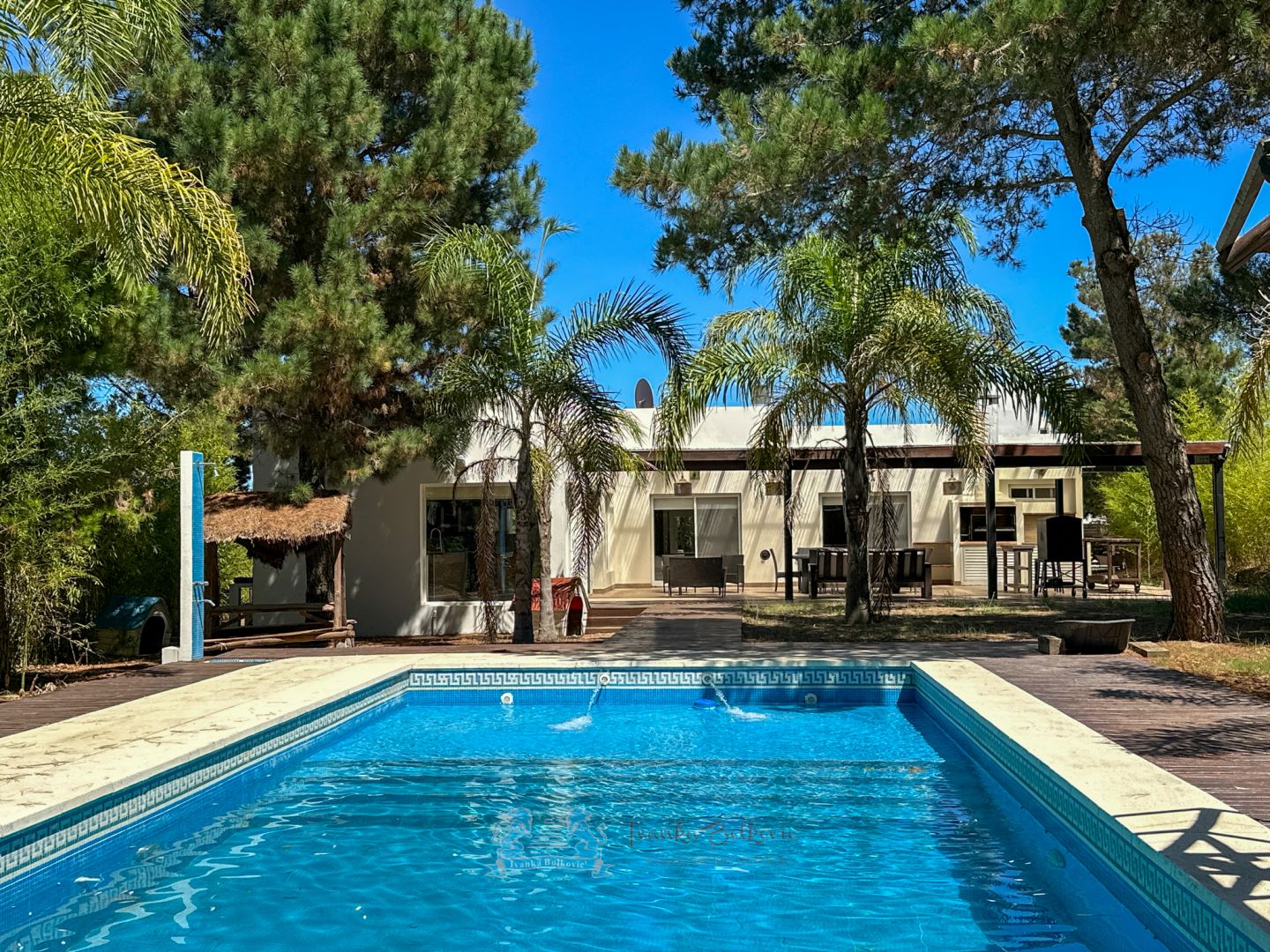 Casa en Barrio Residencial 1 4 ambientes