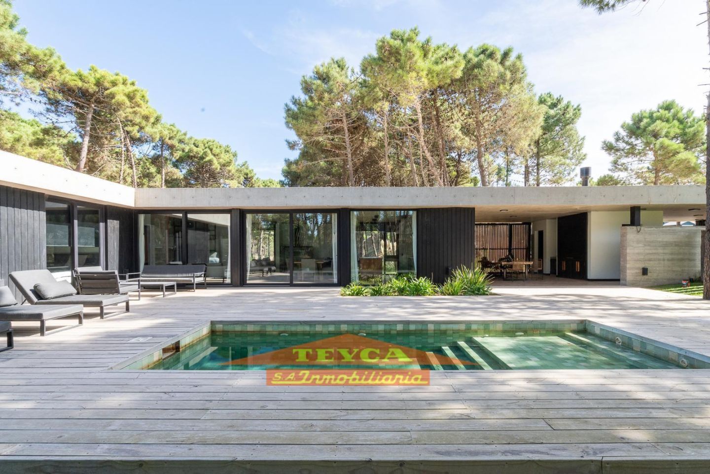 Casa en venta Barrio Pioneros 4 ambientes