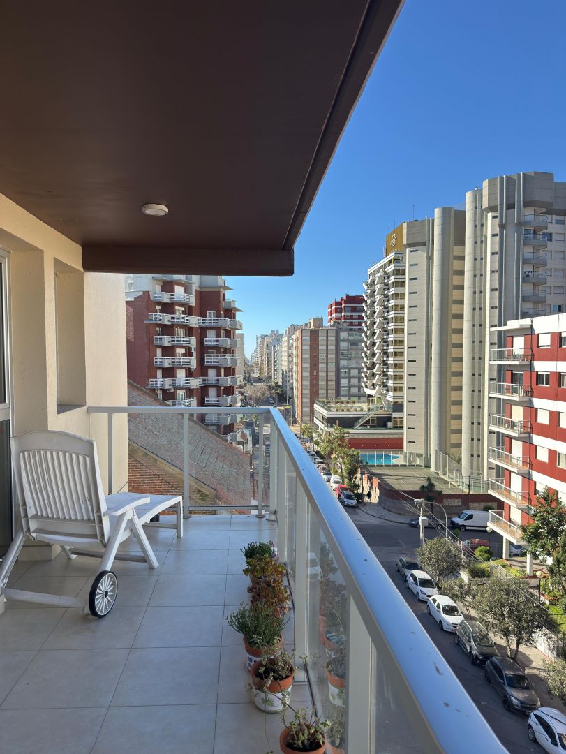 Departamento en venta Playa Grande 4 ambientes