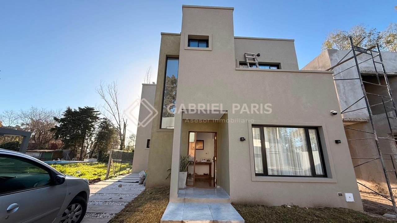 Casa en Ignacio alsina 4100