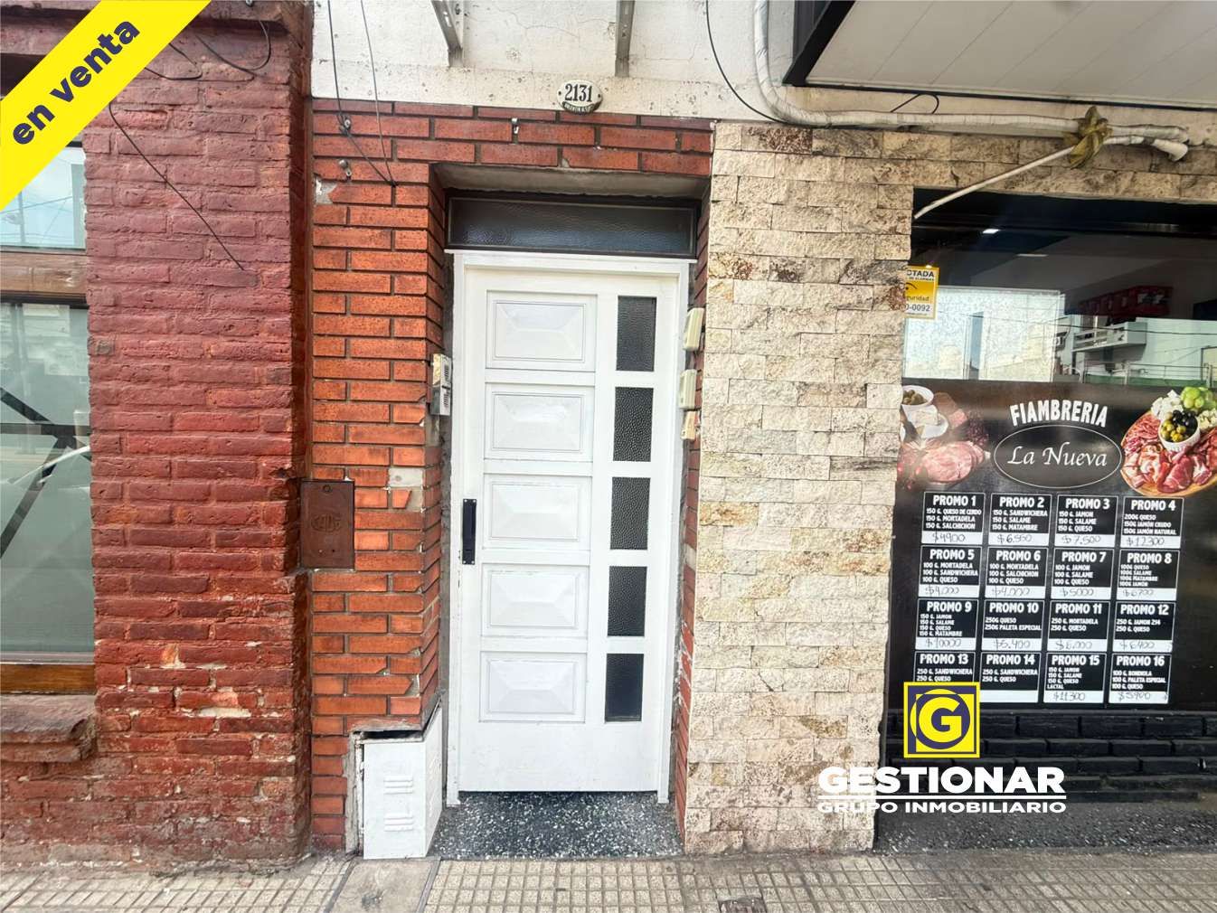 Casa en AV J. D. PERON 2100