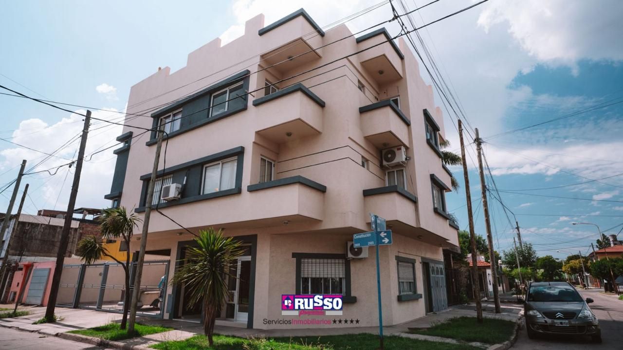 Departamento en CONSTITUCION 2800