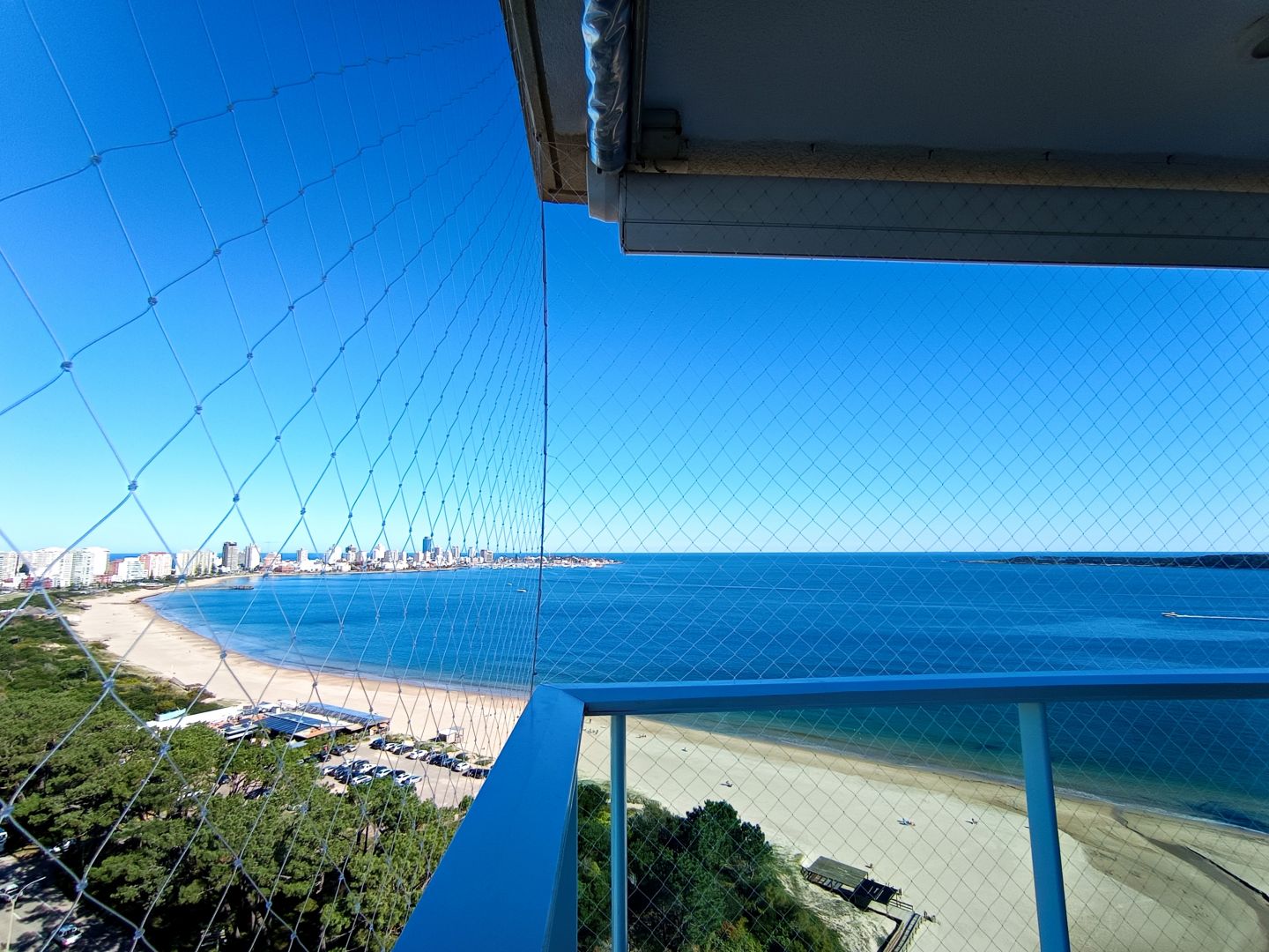 Apartamento en venta Playa Mansa 3 ambientes