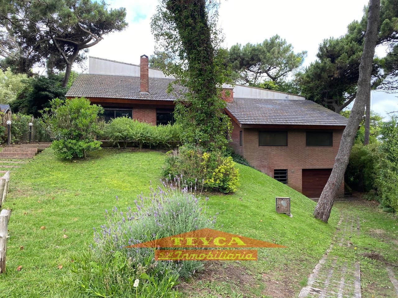 Casa en venta Lasalle 4 ambientes
