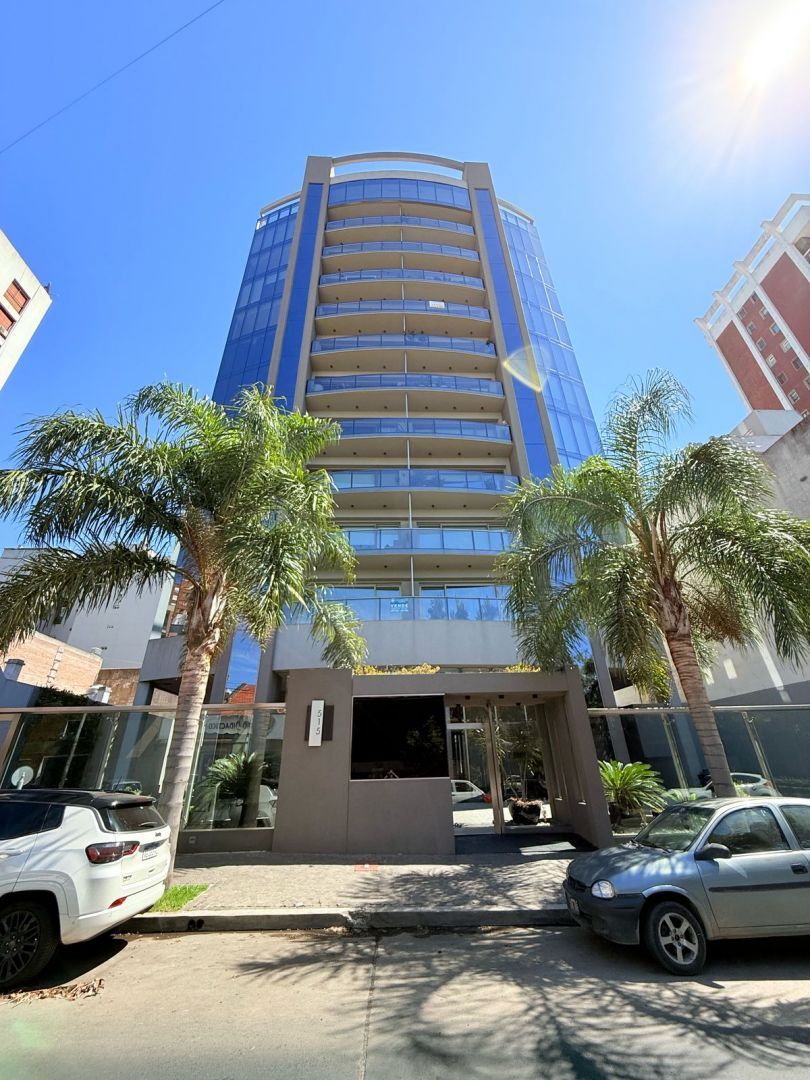 Departamento en SARMIENTO 500